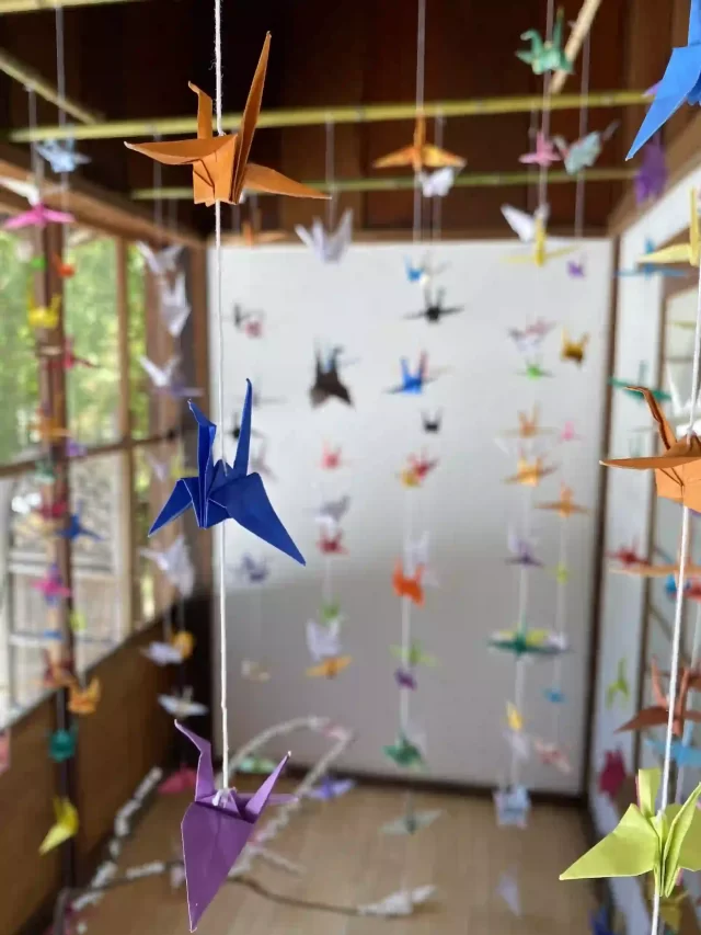 Here's a real, step-by-step guide on Easy Origami for Beginners — perfect for kids, parents, homeschoolers, and teachers.